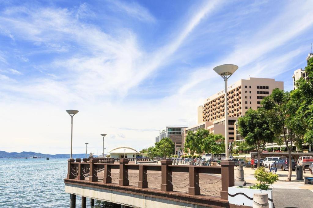 Spot On 89726 Capsule Inn Kota Kinabalu Eksteriør billede