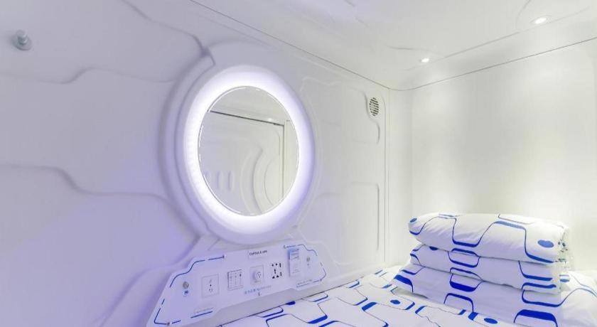 Spot On 89726 Capsule Inn Kota Kinabalu Eksteriør billede