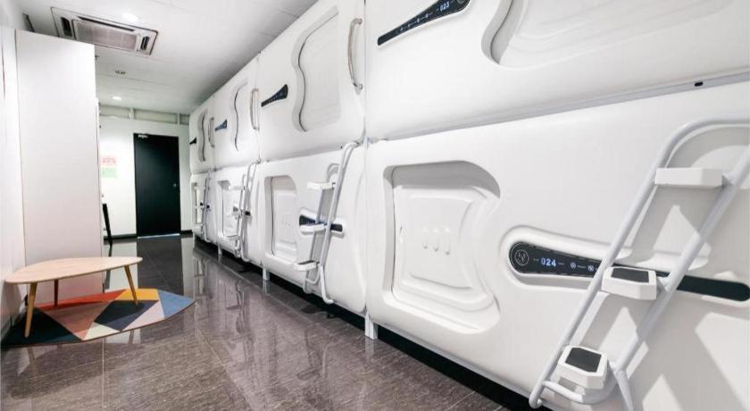 Spot On 89726 Capsule Inn Kota Kinabalu Eksteriør billede