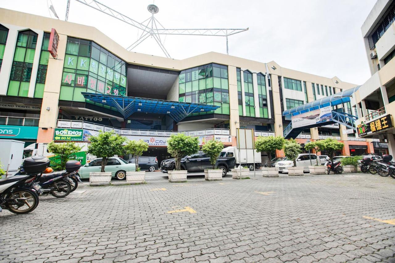 Spot On 89726 Capsule Inn Kota Kinabalu Eksteriør billede